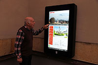 Na budově radnice byla instalována elektronická úřední deska