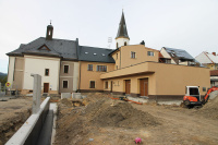 Revitalizace veřejného prostranství v ulici Školní je v plném proudu