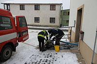 Radniční sklep pod vodou, zasahovali místní hasiči